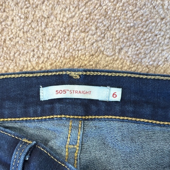 Levi’s 505 Straight Jeans Women's Size 6 Dark Blue Wash Flare/Bootcut - Picture 3 of 4